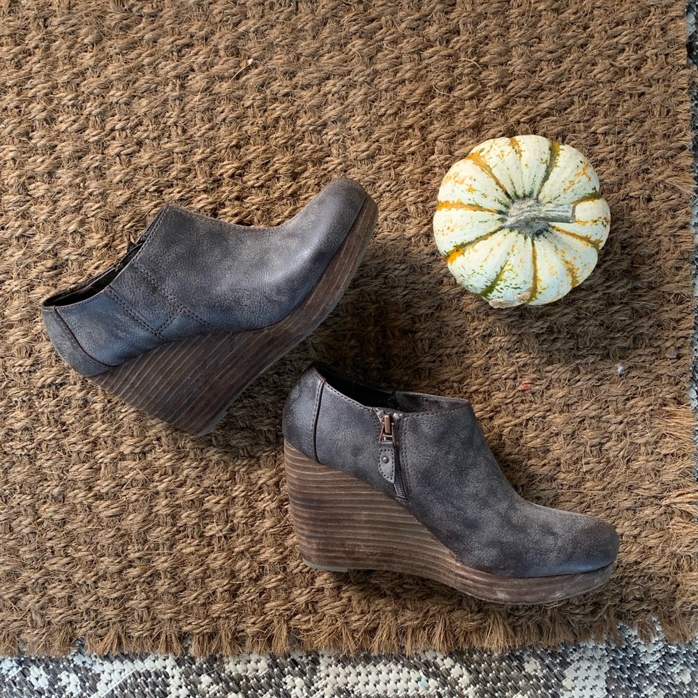 Dr. Scholl’s Brown Wedge Bootie Wood Heel